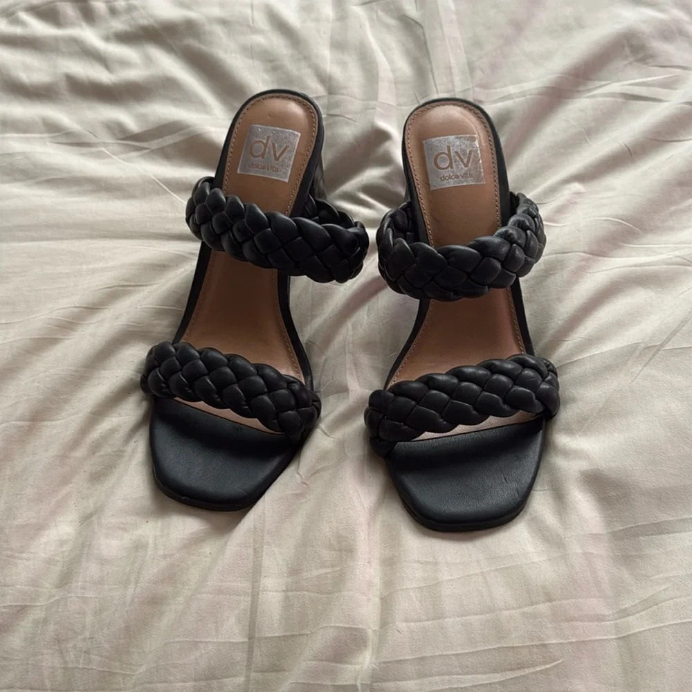 Heels - Picture 1 of 2